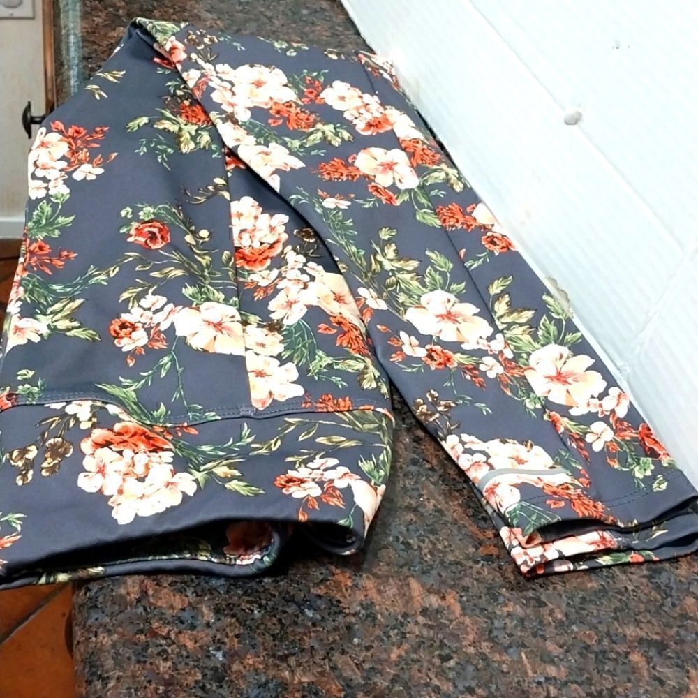 North Face Floral Tights...Size M (10-12).